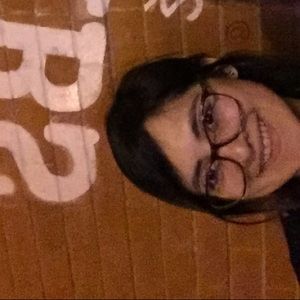 Meet your Posher, Emerald